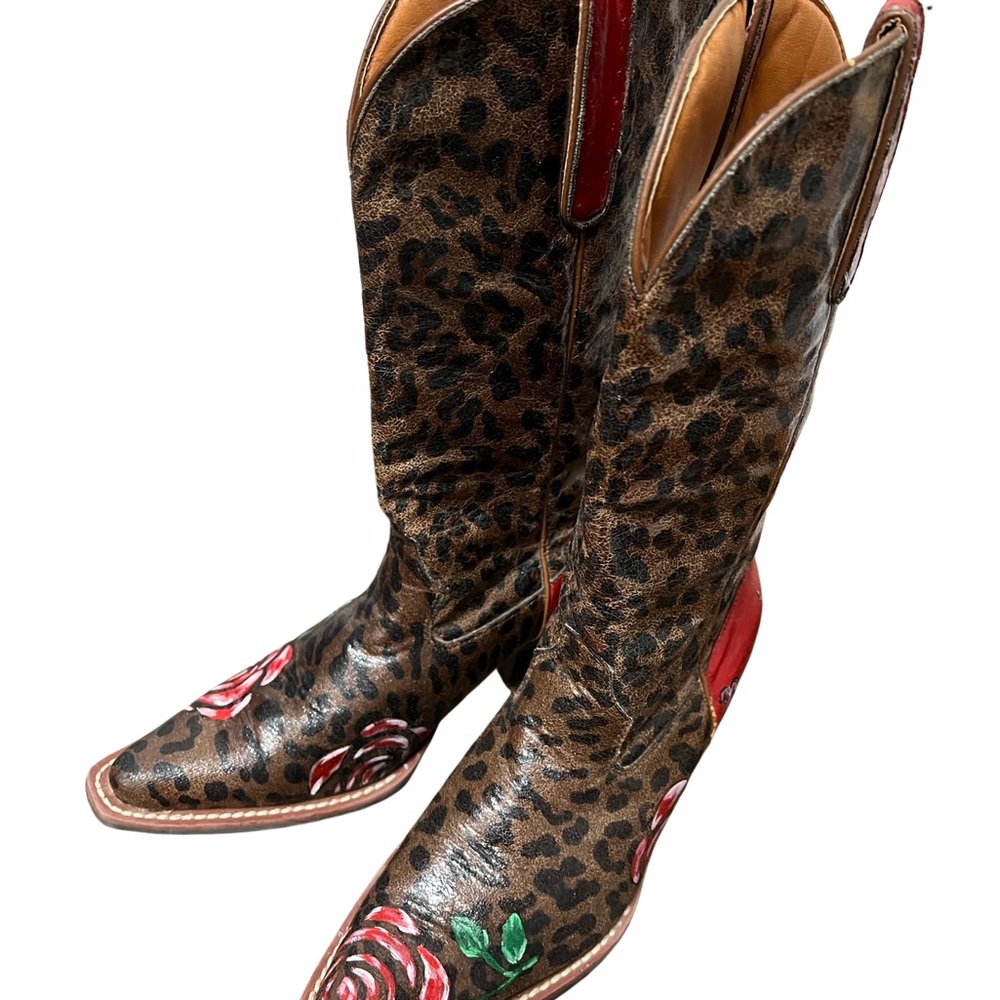 Hand painted synthetic boots with leopard print